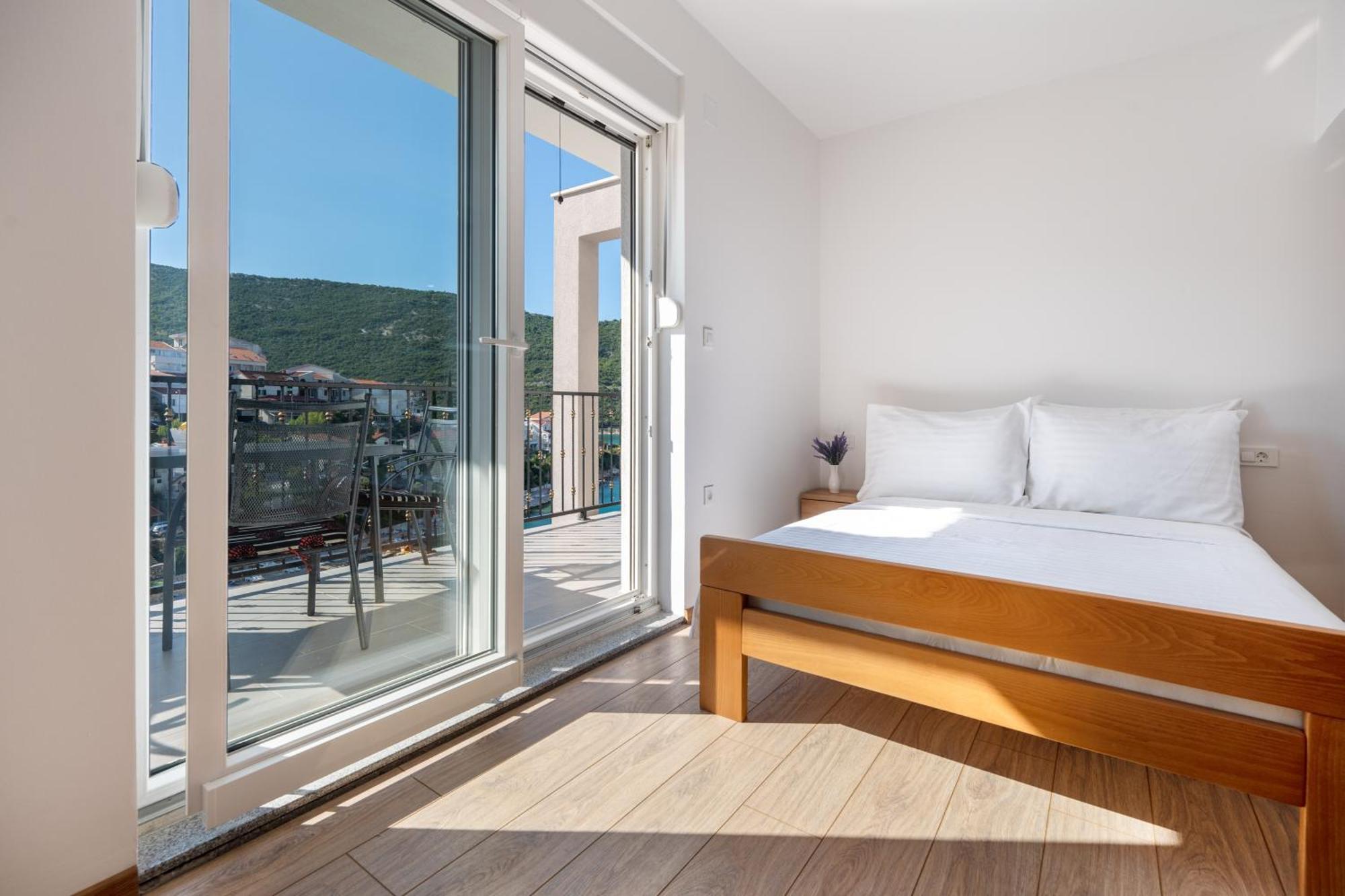 Apartments Budes Неум Экстерьер фото